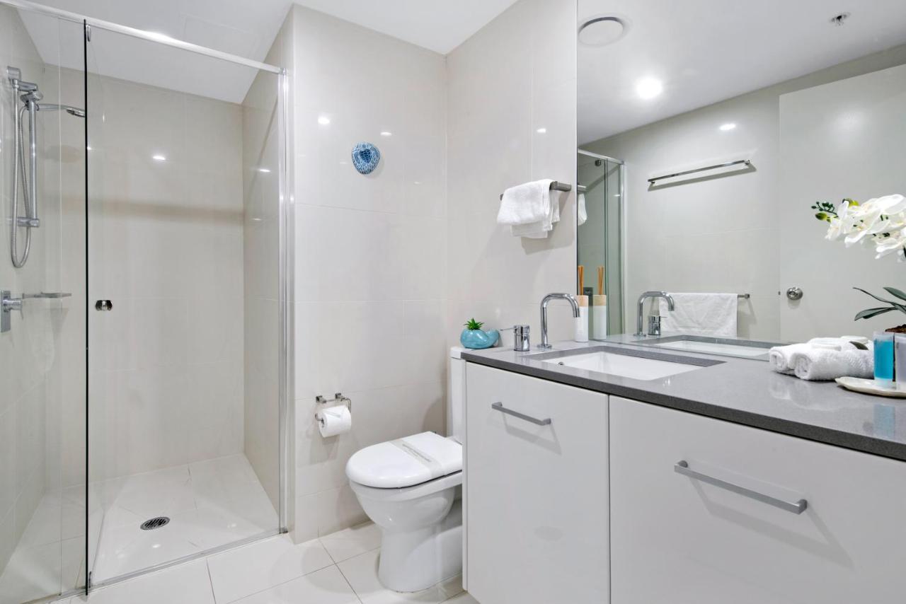 Apartment Circle On Cavill Surfers Paradise- 3 Bedroom