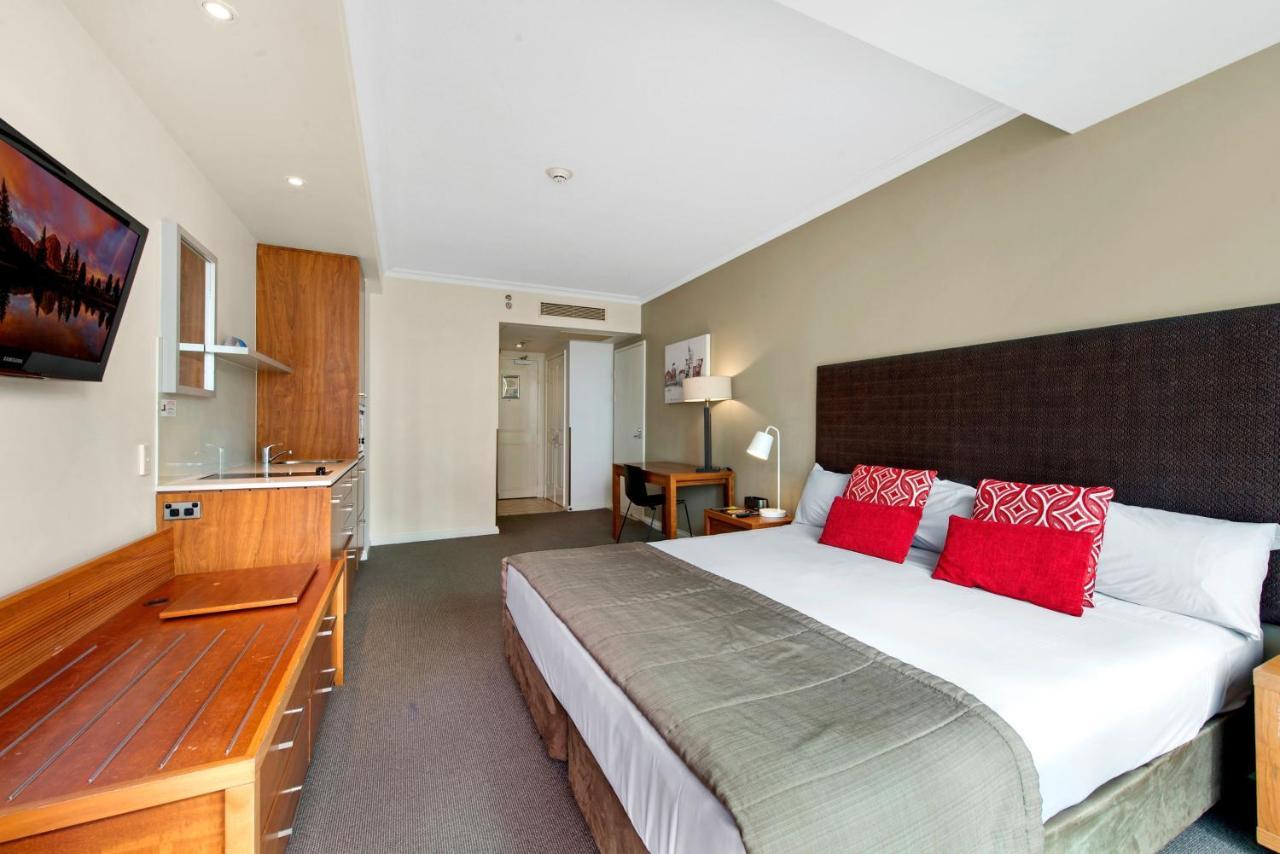 Surfers Paradise Studio Apartment Gold Coast