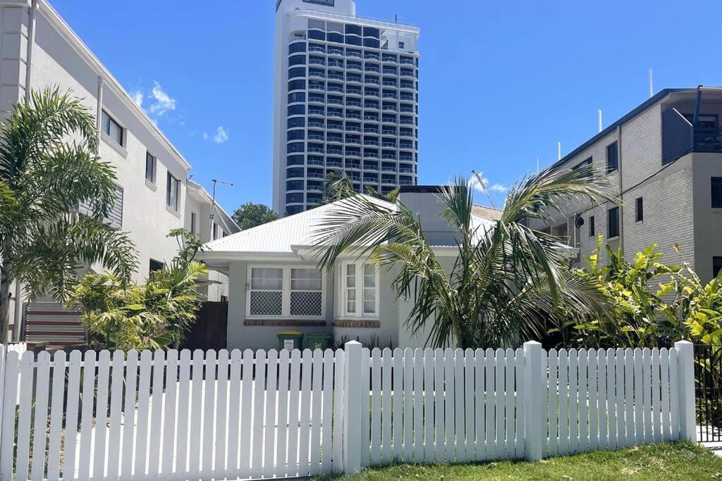 House 100ms To Freshly Renovated New Appliances *