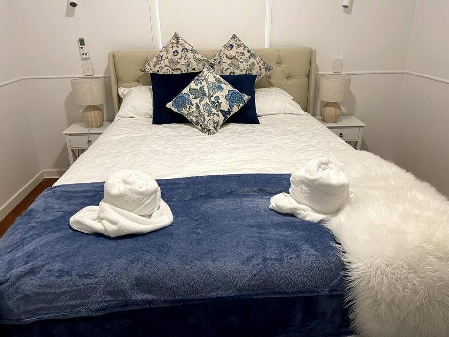 House 100ms To Freshly Renovated New Appliances * Gold Coast