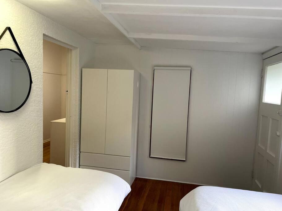 House 100ms To Freshly Renovated New Appliances