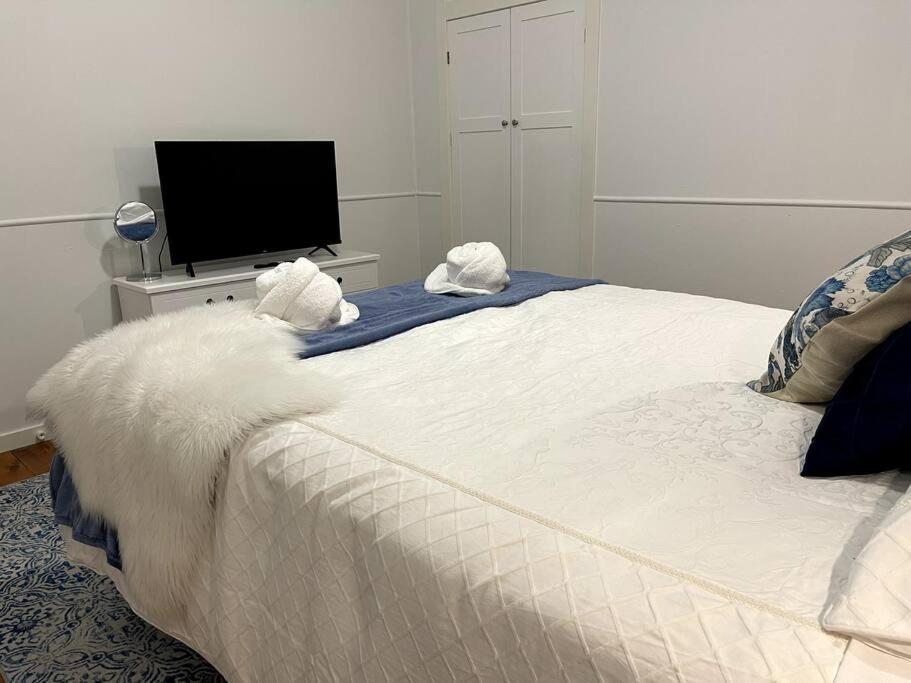 House 100ms To Freshly Renovated New Appliances Holiday home Gold Coast