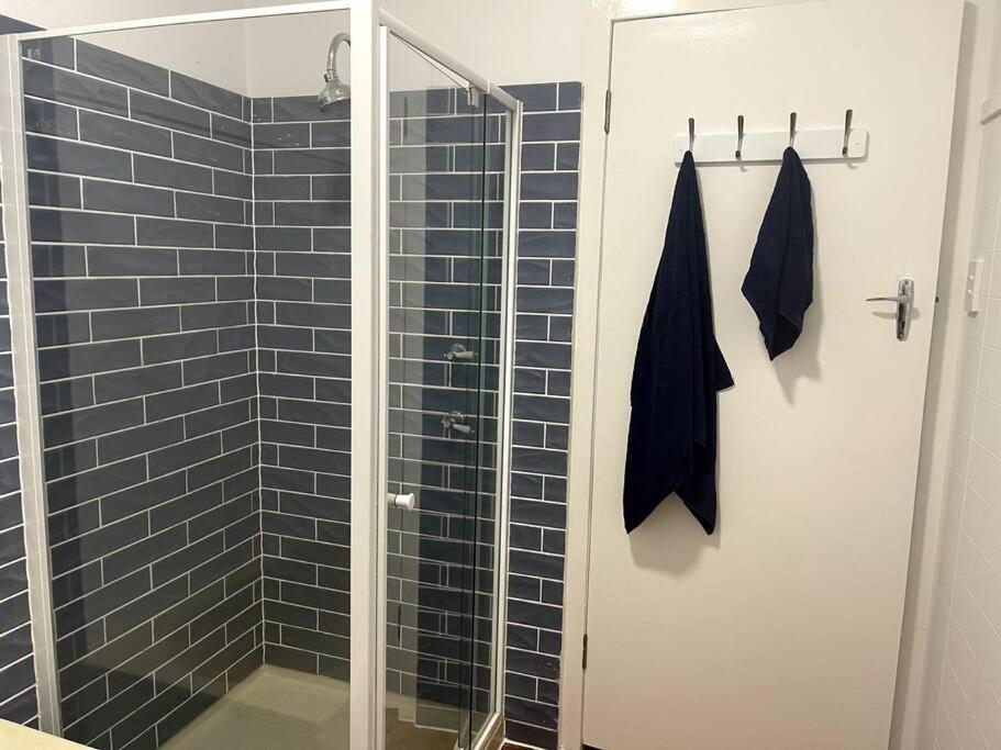 House 100ms To Freshly Renovated New Appliances Holiday home Gold Coast