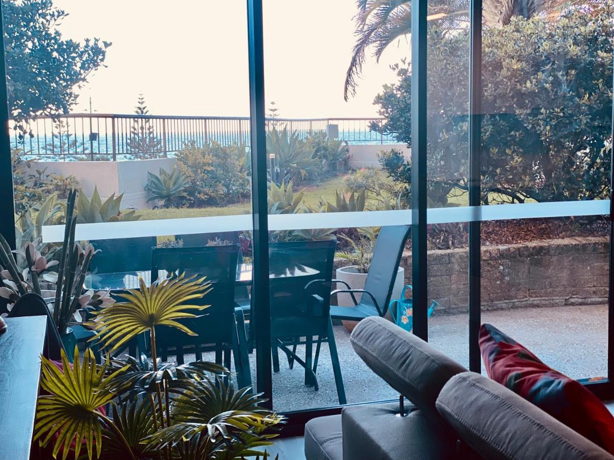 Oceanfront Family Pool & Bbq Apartment *