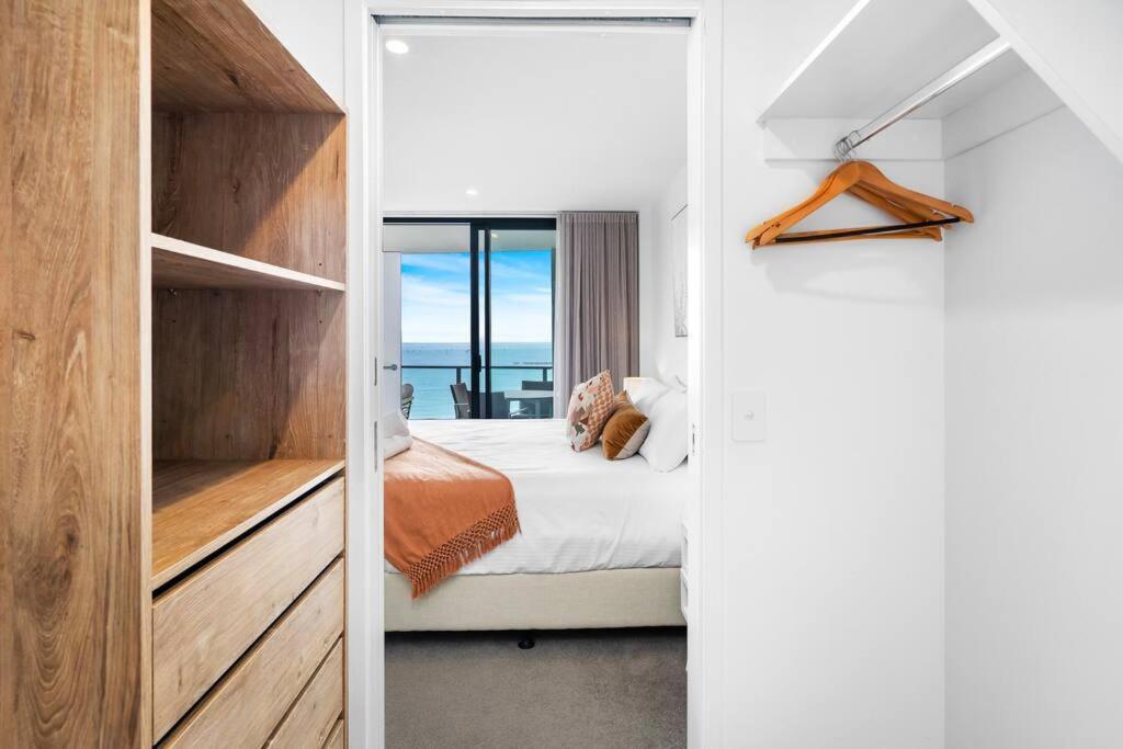 Luxury Ocean View Apartment
