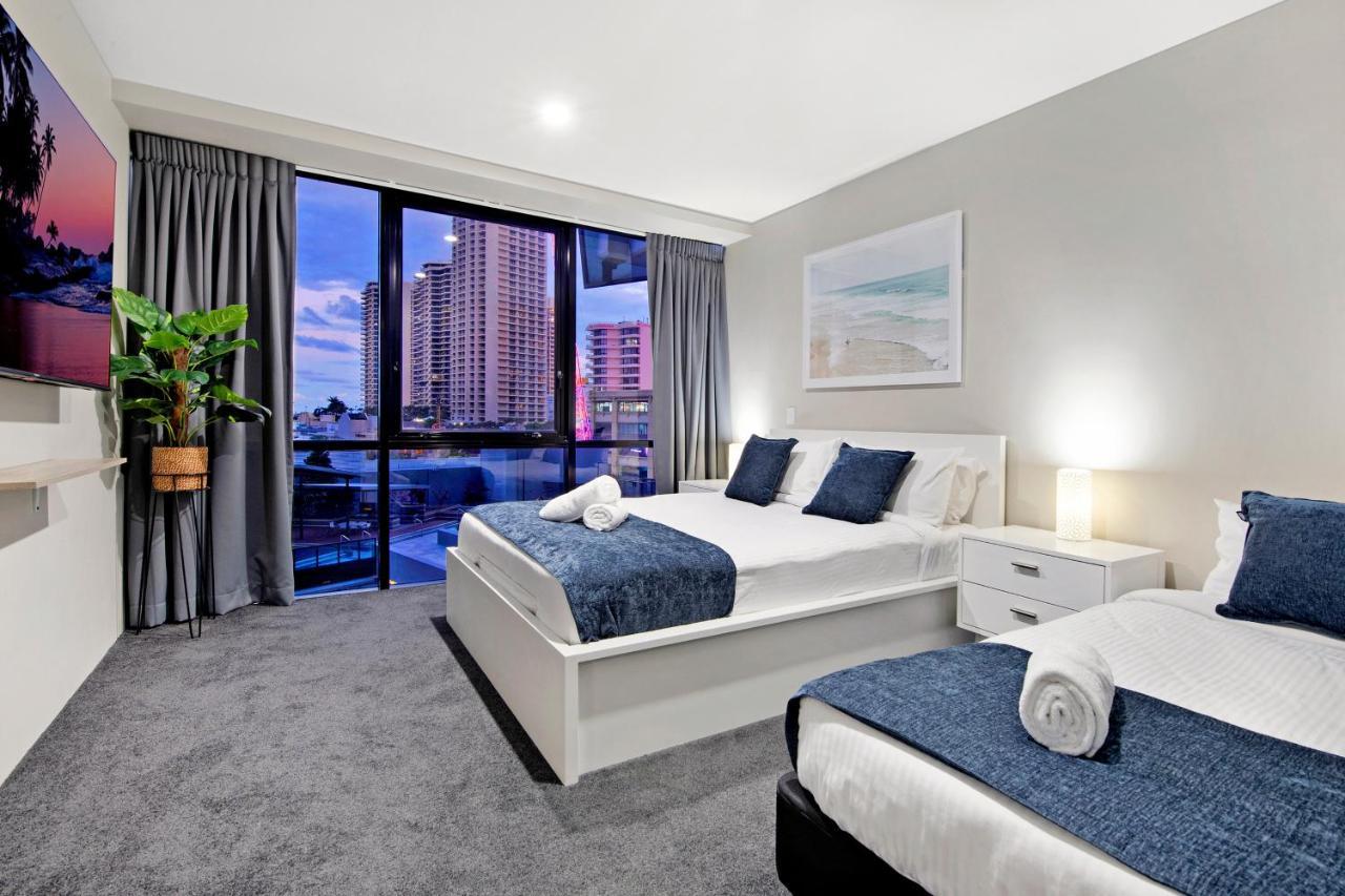 Circle On Cavill Surfers Paradise- 3 Bedroom Gold Coast