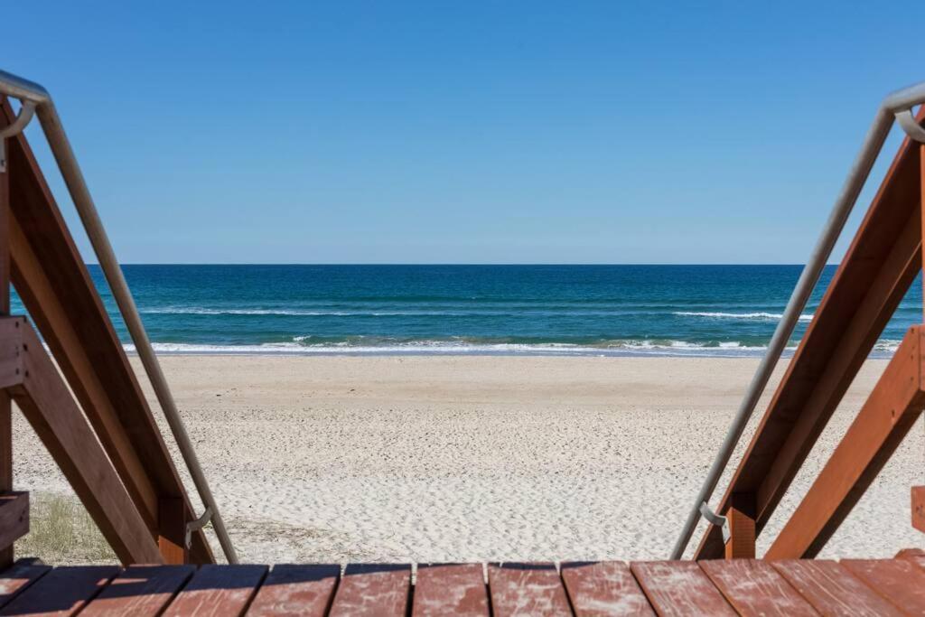 Beachfront Miami 2 Bdr Easy Living Views Views!!!! *