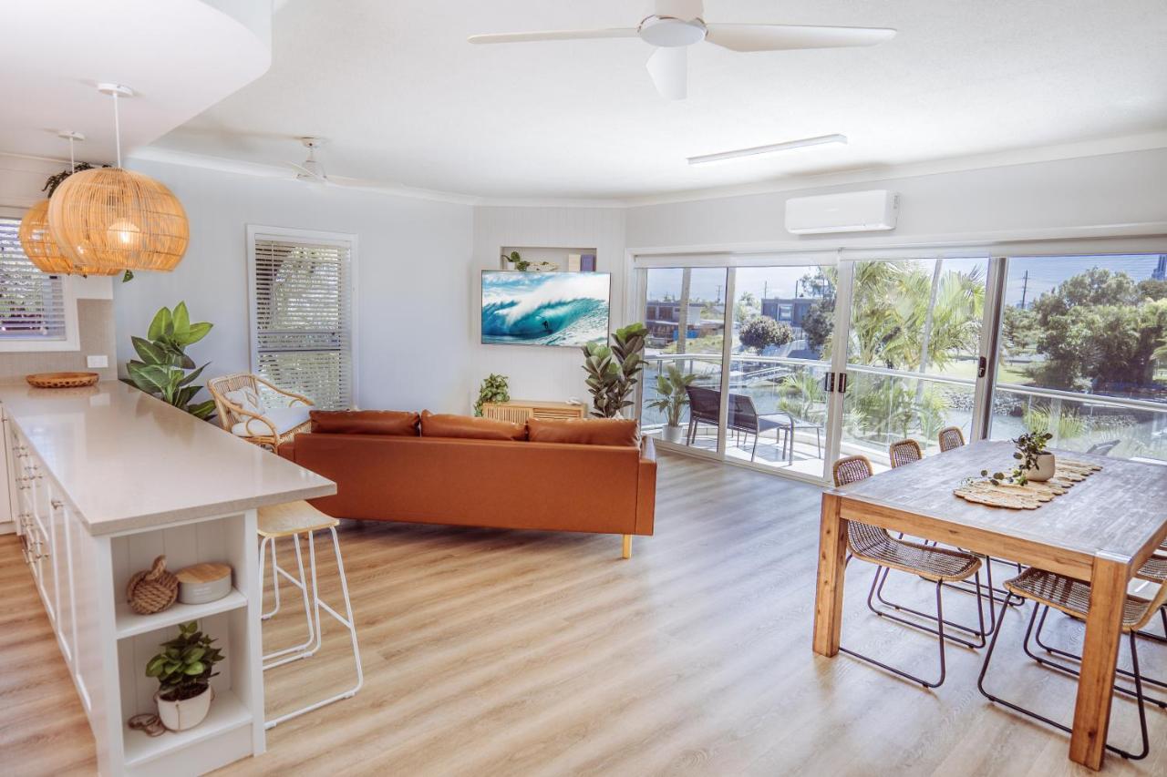 Luxury Canal Paradise, 3 Bed In Broadbeach Waters Gold Coast