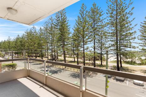 Teenamara - Hosted By Burleigh Letting *