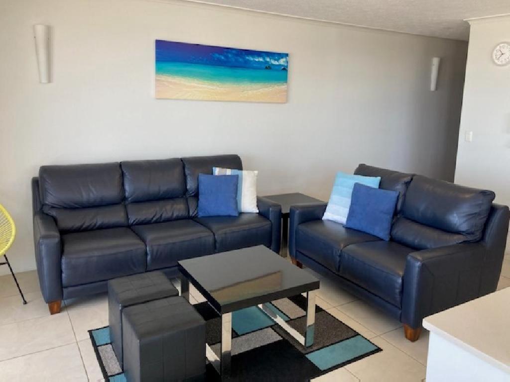 Surfside Court - Hosted By Burleigh Letting *