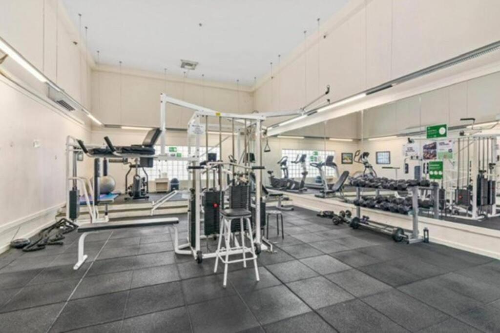 Fabulous Sea Views In The Heart Of Surfers * Gold Coast