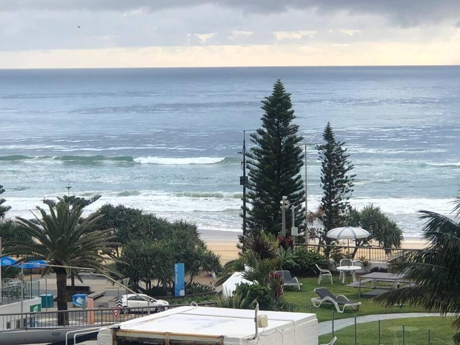 Fabulous Sea Views In The Heart Of Surfers Gold Coast