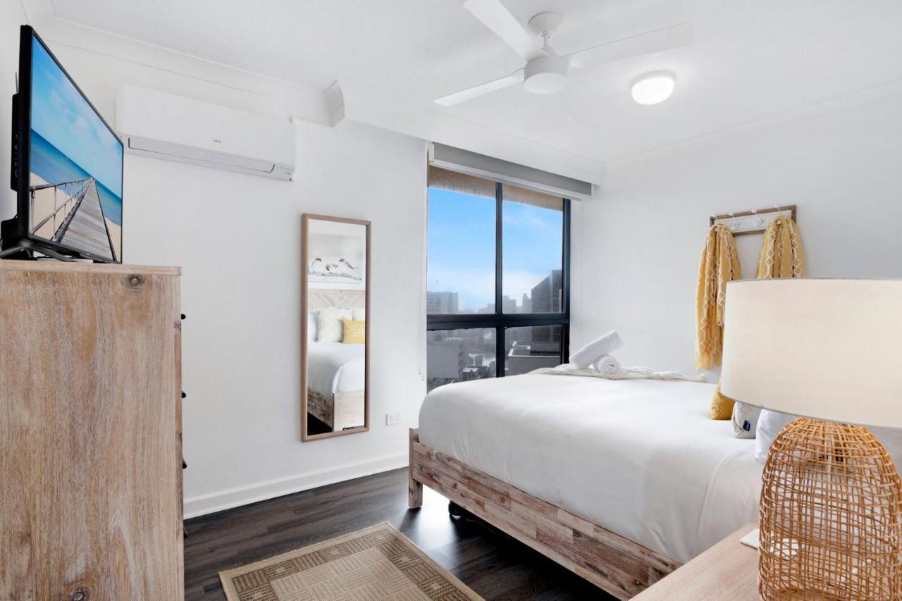 Getaway With Ocean Views - Coasthm Apartment