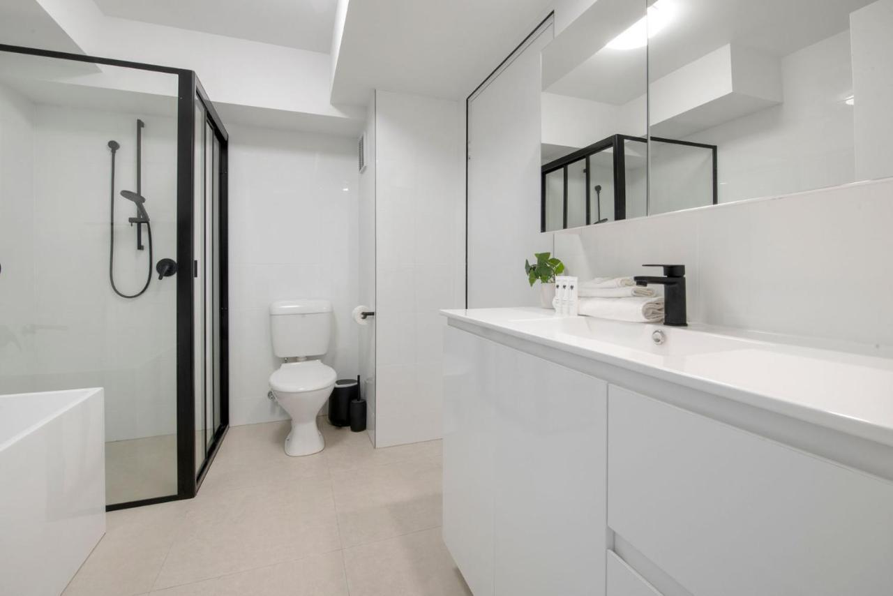 Large Waterfront In Surfers Paradise - Coasthm Apartamento Gold Coast