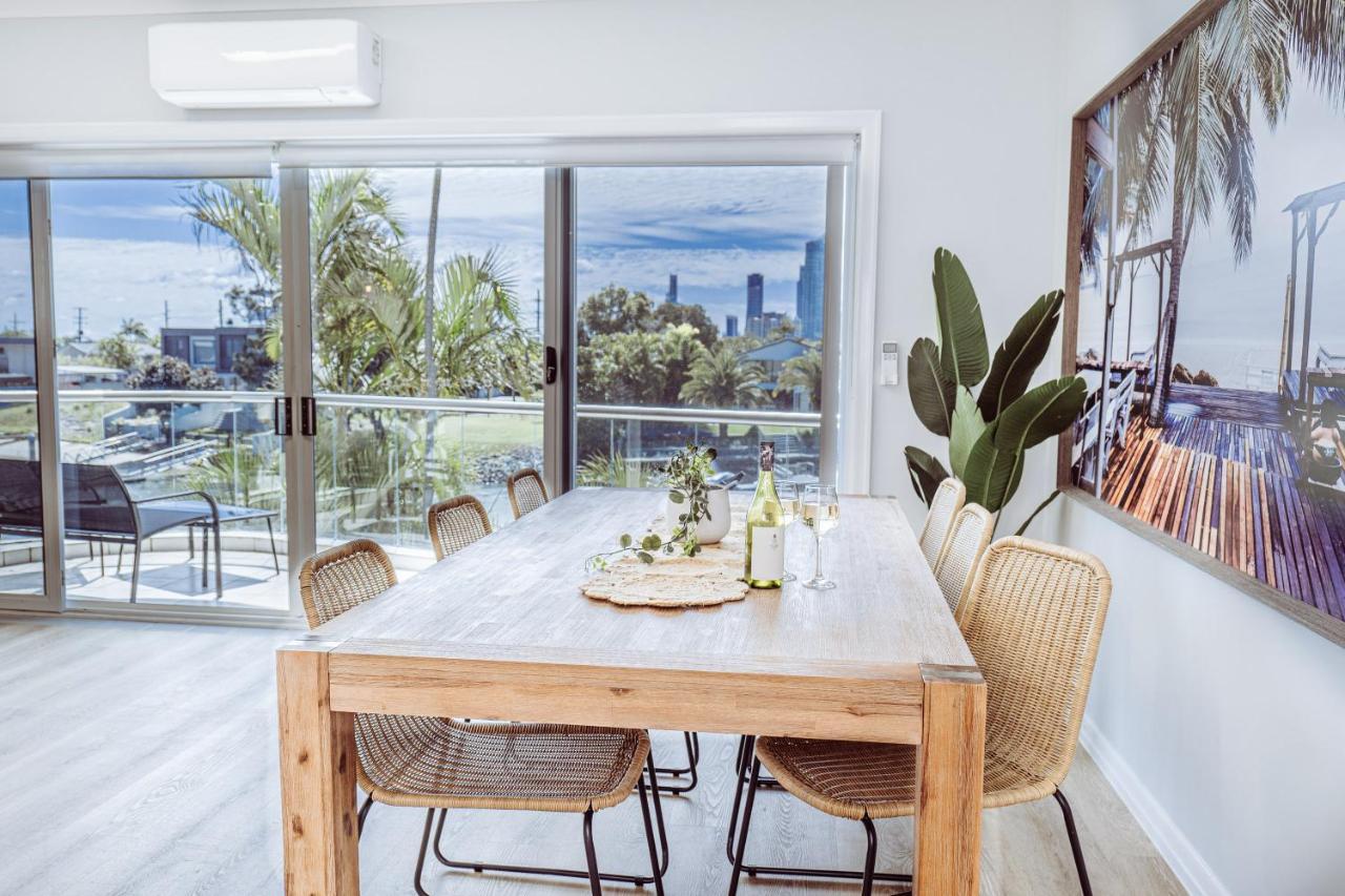 Luxury Canal Paradise, 3 Bed In Broadbeach Waters
