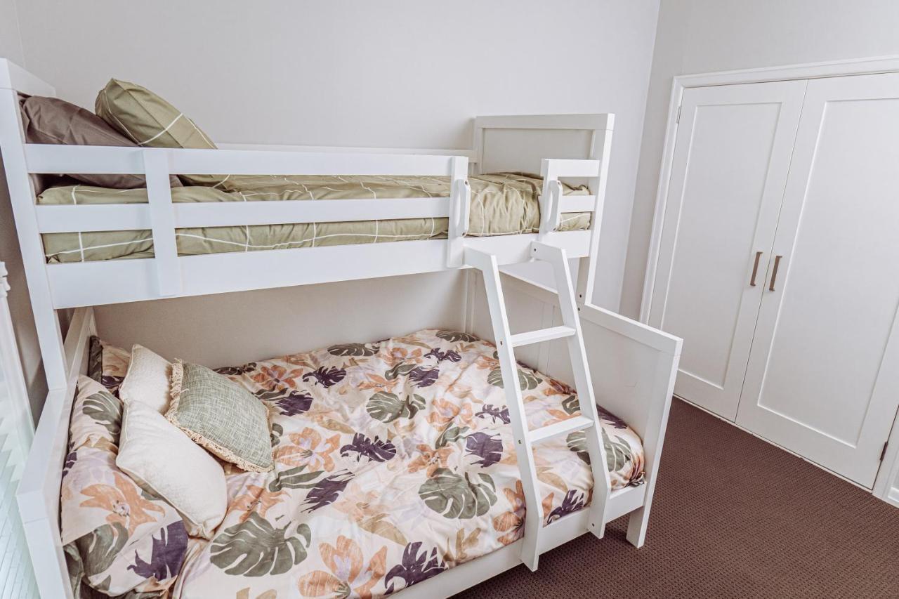 Holiday home Luxury Canal Paradise, 3 Bed In Broadbeach Waters *