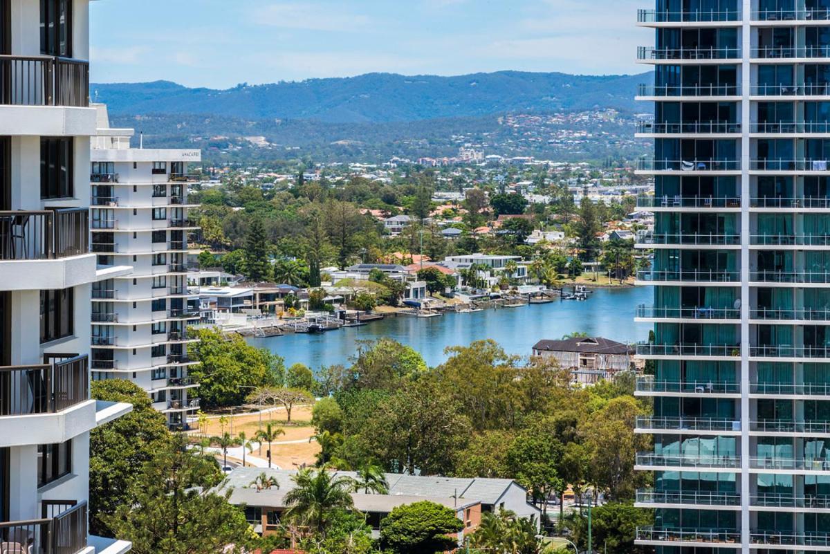 Apartment Beachfront Surfers Paradise Berkeley By The Sea
