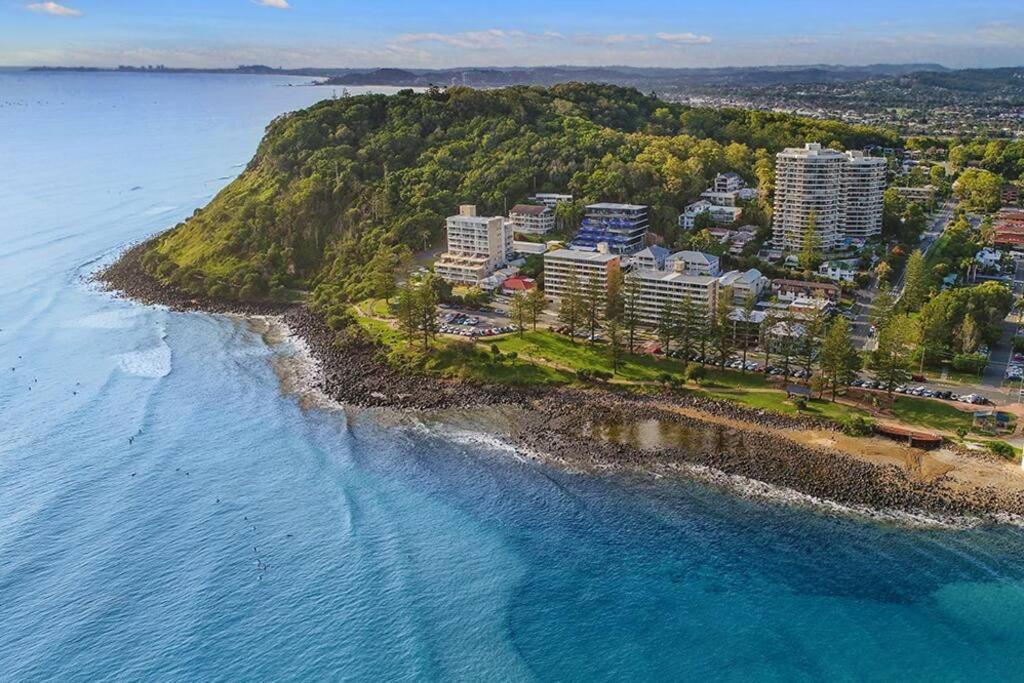 Gemini Court - Hosted By Burleigh Letting *
