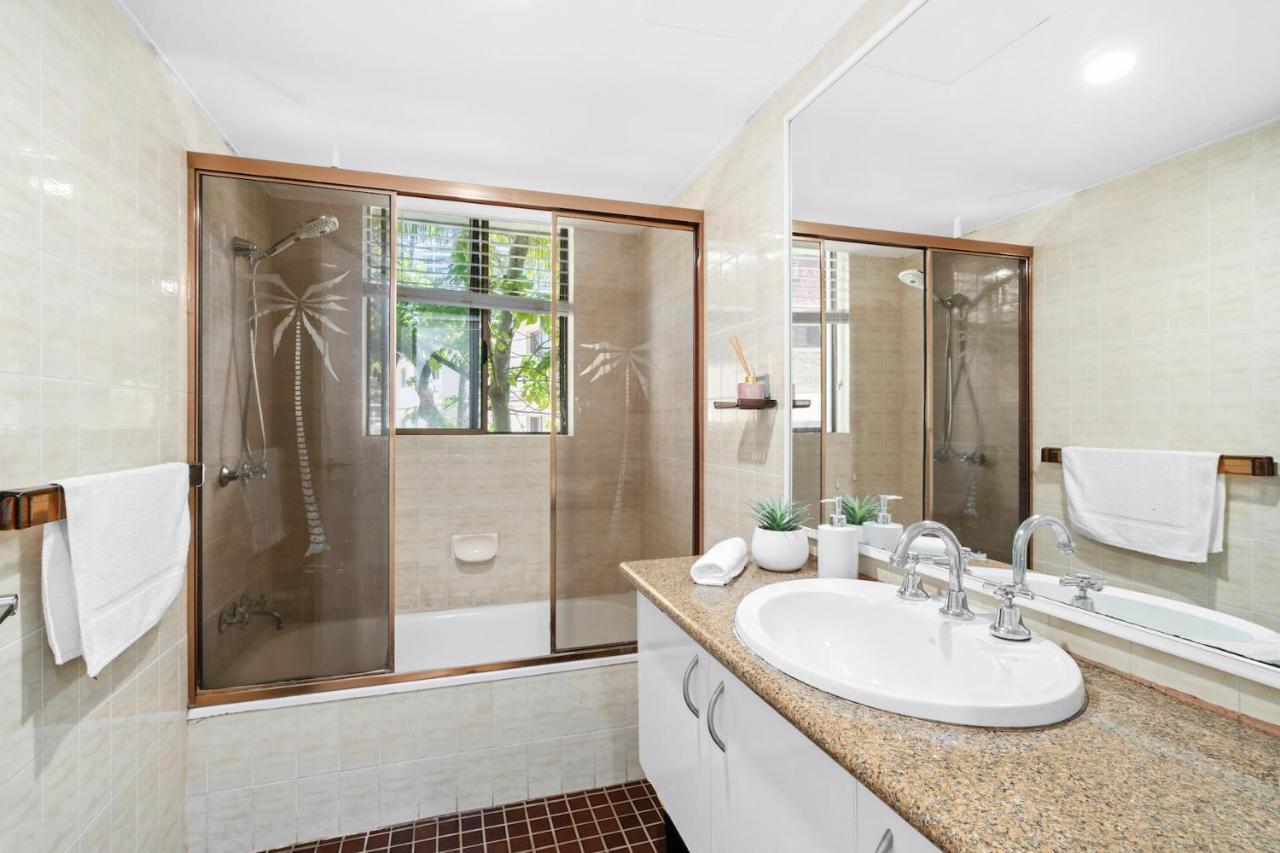 Coco Bella Dream In Surfers Paradise * Gold Coast
