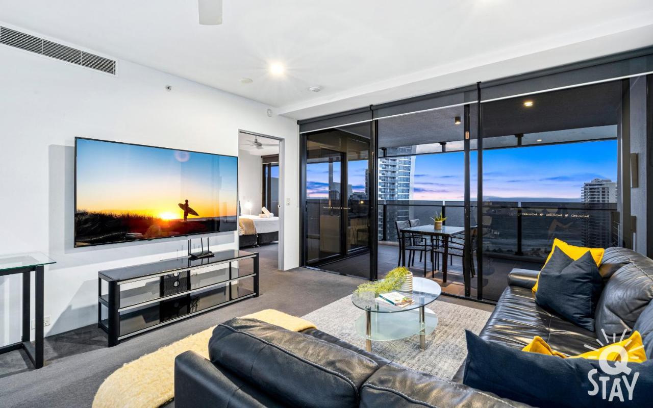 Apartment Circle On Cavill Surfers Paradise Mid Week Madness Deal - Q