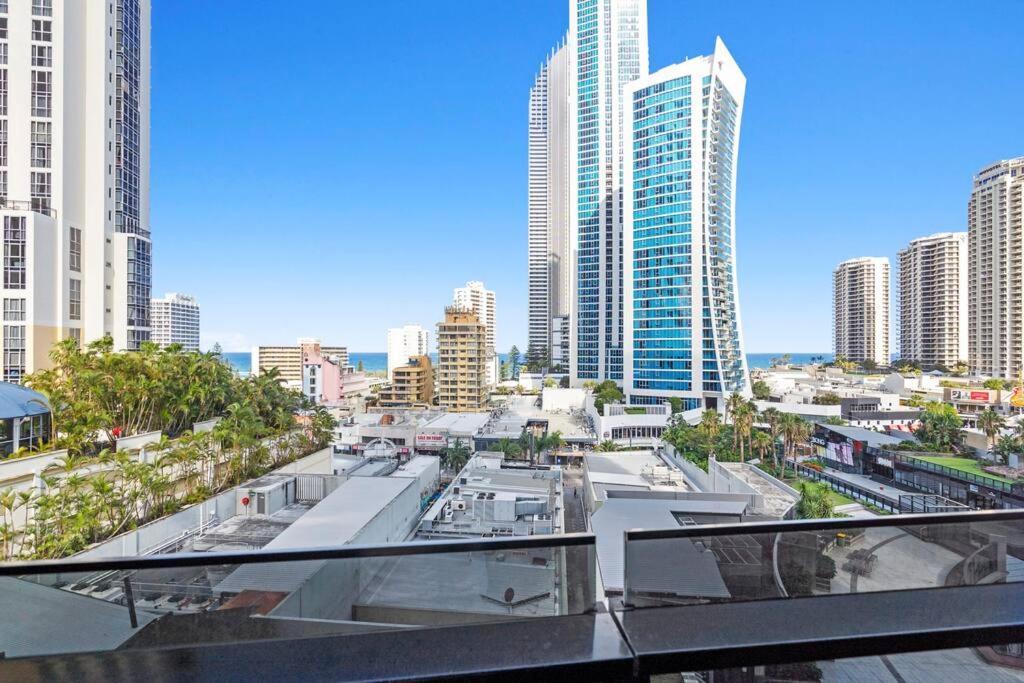 Circle On Cavill Amazing Getaway Gold Coast