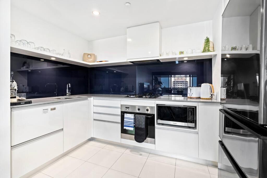 Apartment Circle On Cavill Amazing Getaway *