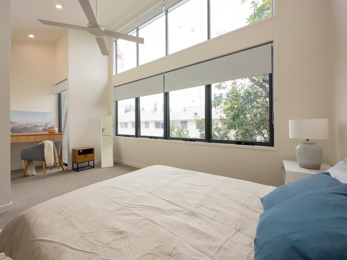 Unique Kirra Townhouse Villa Gold Coast