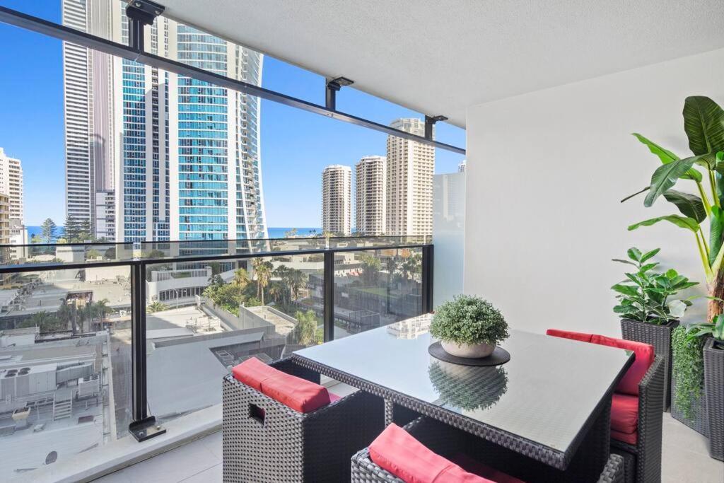 Apartment Circle On Cavill Amazing Getaway *