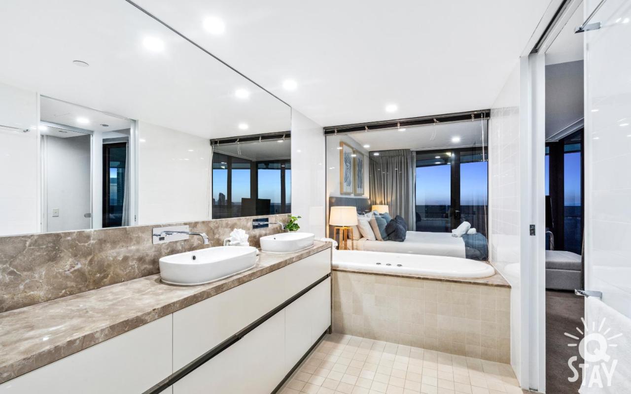 Apartment 2 & 3 Bedroom Ocean View At Soul Surfers Paradise - Q Gold Coast