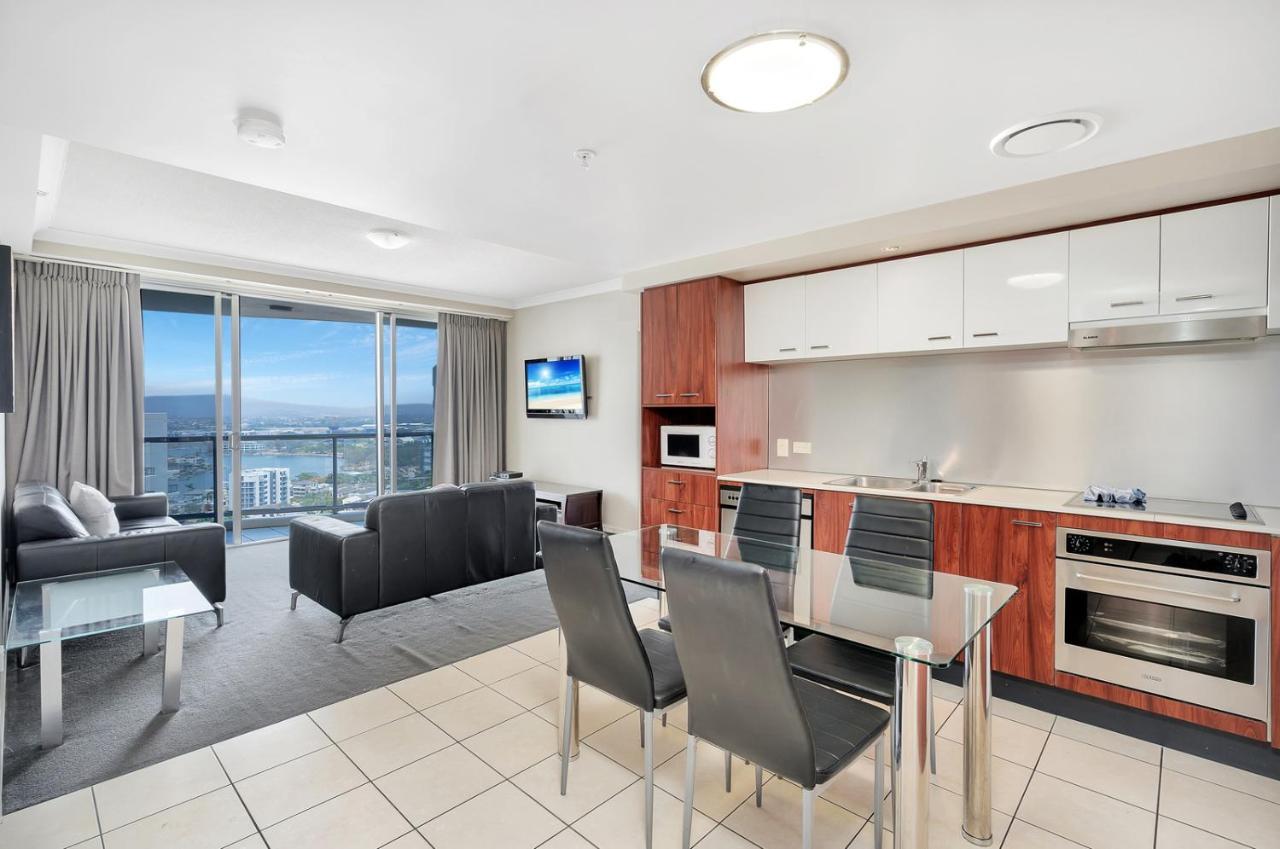 Apartment The Towers Of Chevron Renaissance - Holidays