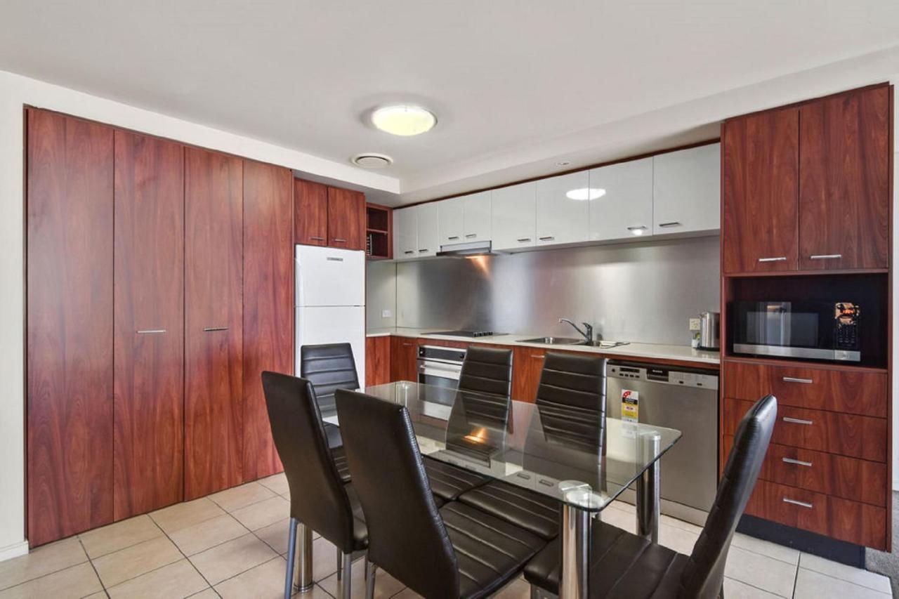 The Towers Of Chevron Renaissance - Holidays Gold Coast