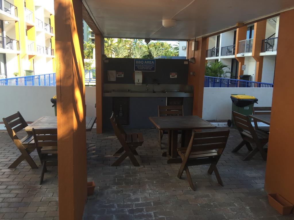 Aparthotel Club Surfers 3*