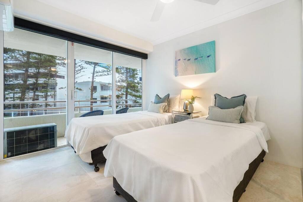 Zenith 2bd Absolute Beachfront Surfers Paradise *
