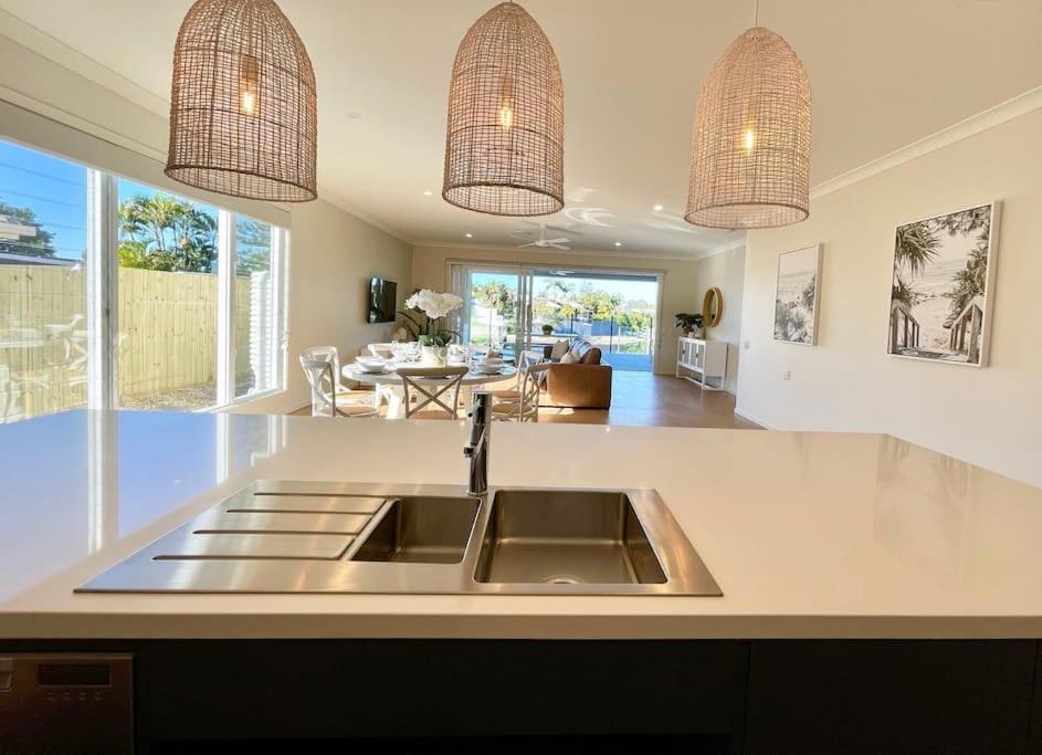 Holiday home Capri Waterfront 5br Waterfront Heated Pool