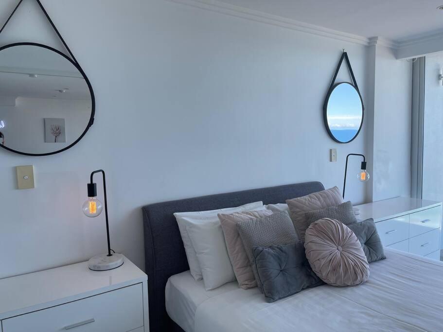 Apartment Absolute Beachfront Surfers Paradise *