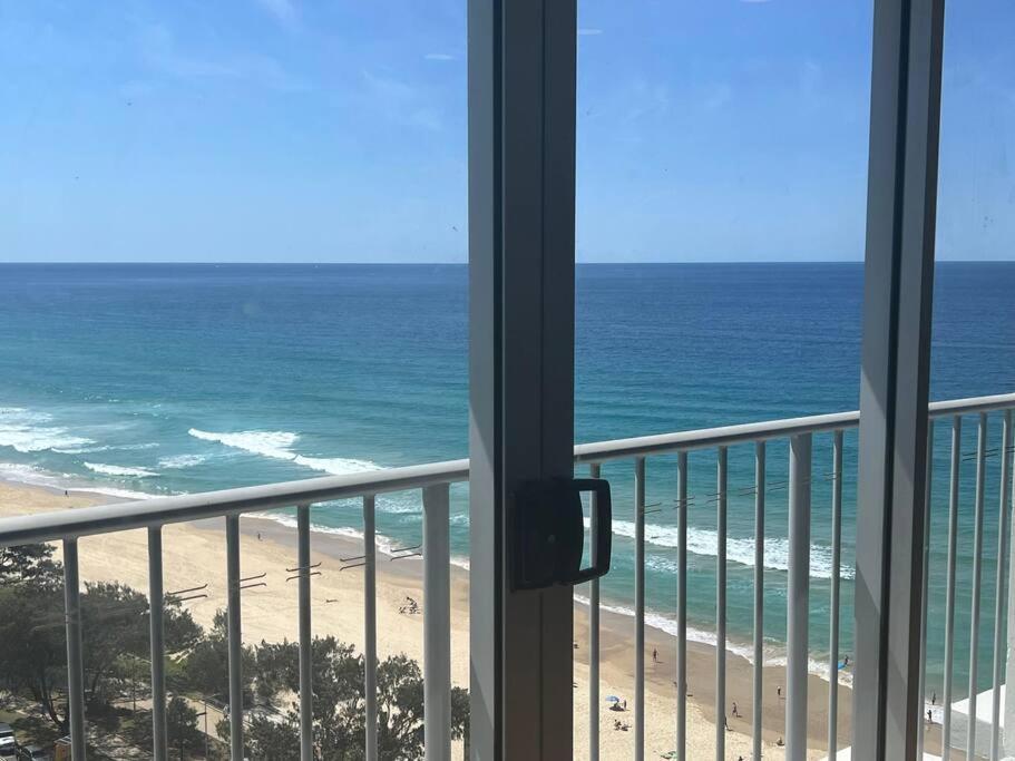 The Esplanade Sea View Apartment Gold Coast