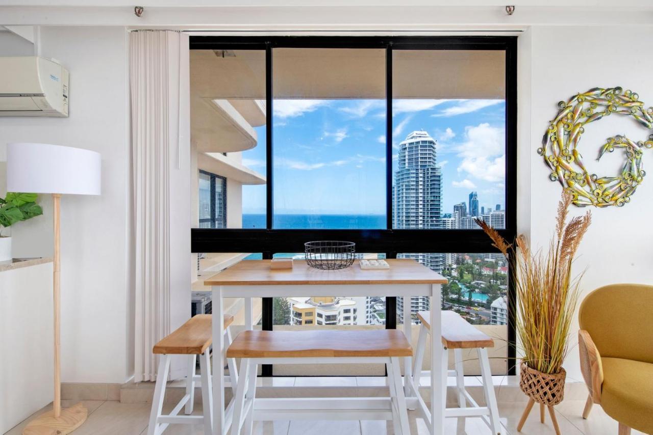 Escape In The Heart Of Surfers Apartment Gold Coast