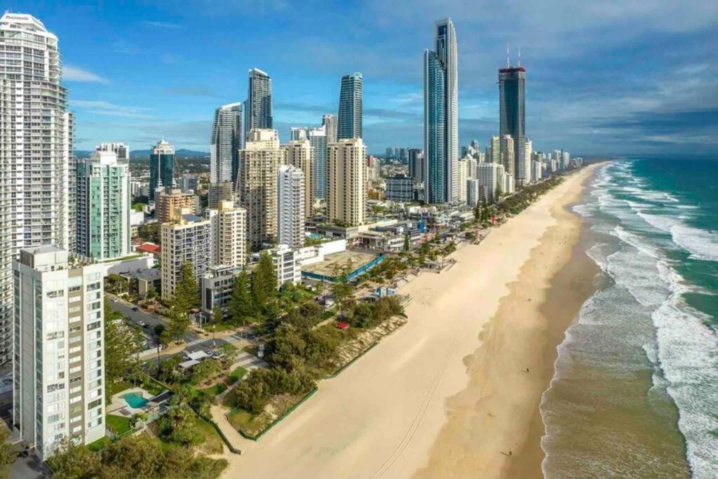 Apartment Absolute Beachfront Surfers Paradise Gold Coast