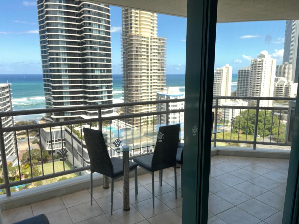 Apartment Crown Towers