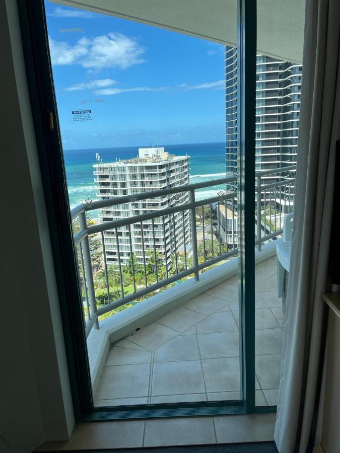 Apartment Crown Towers