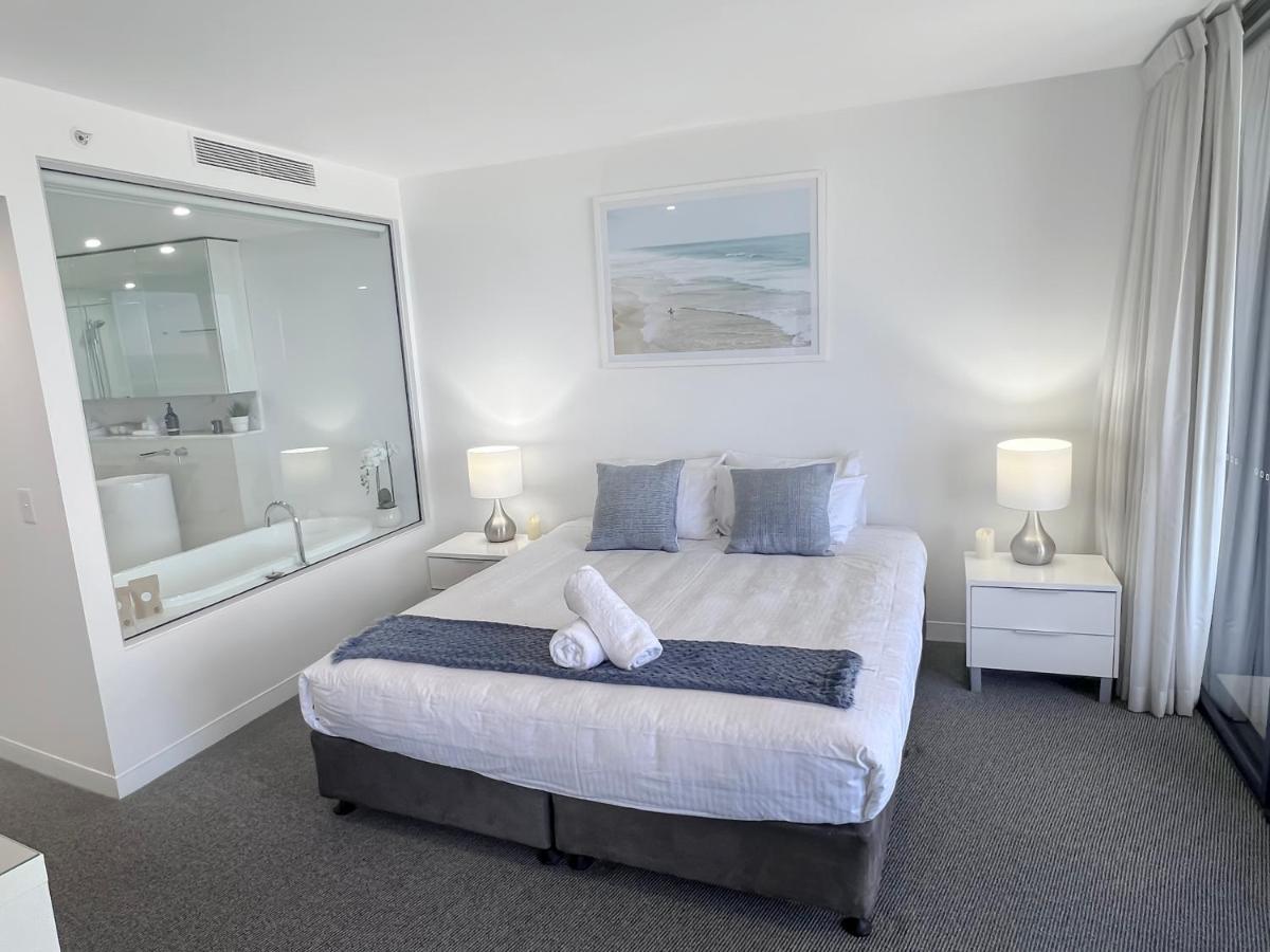 Tower 1 Oracle 16th Floor Stunning Views Apartment *