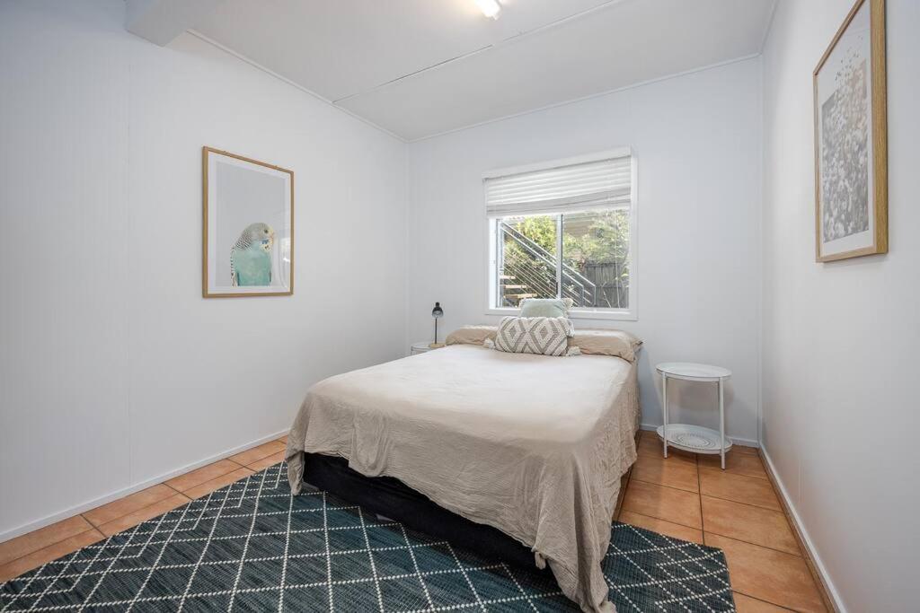 Beachside Cheerful 5 Bedroom *