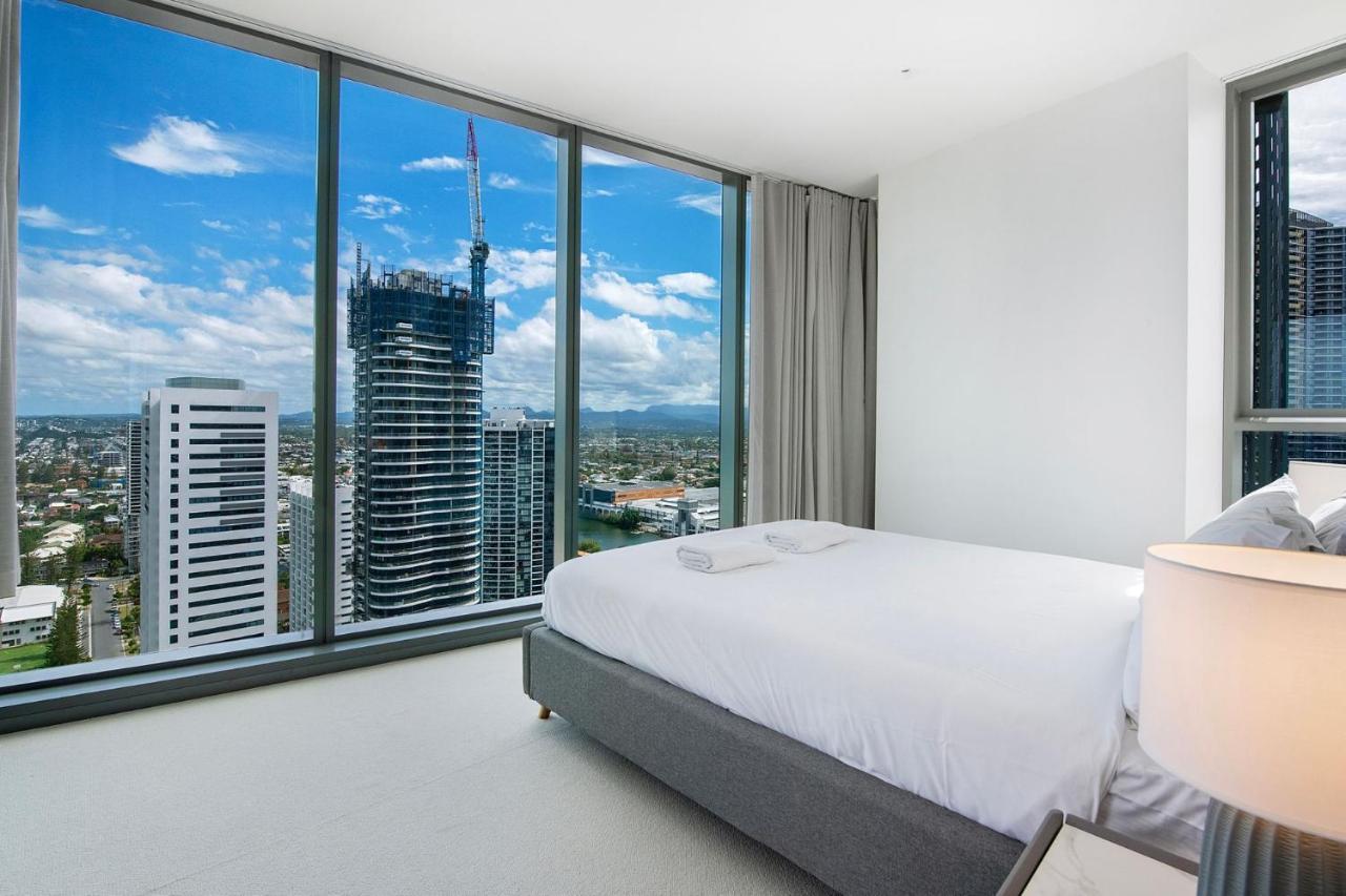 Apartment Signature Broadbeach Ocean Views - Coasthm *