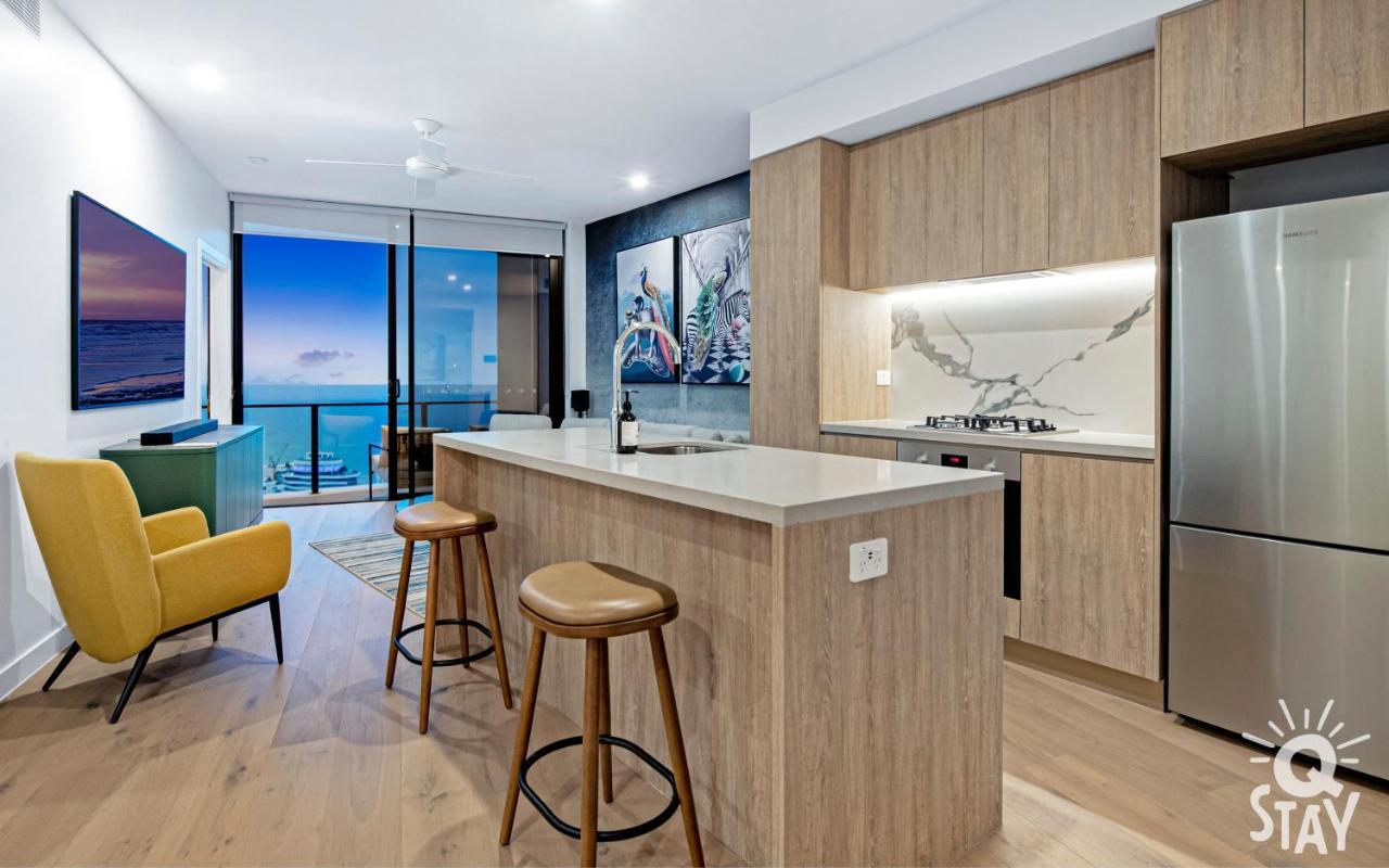 2 Bedroom 1 Bathroom Private At Casino - Paid Parking Only *