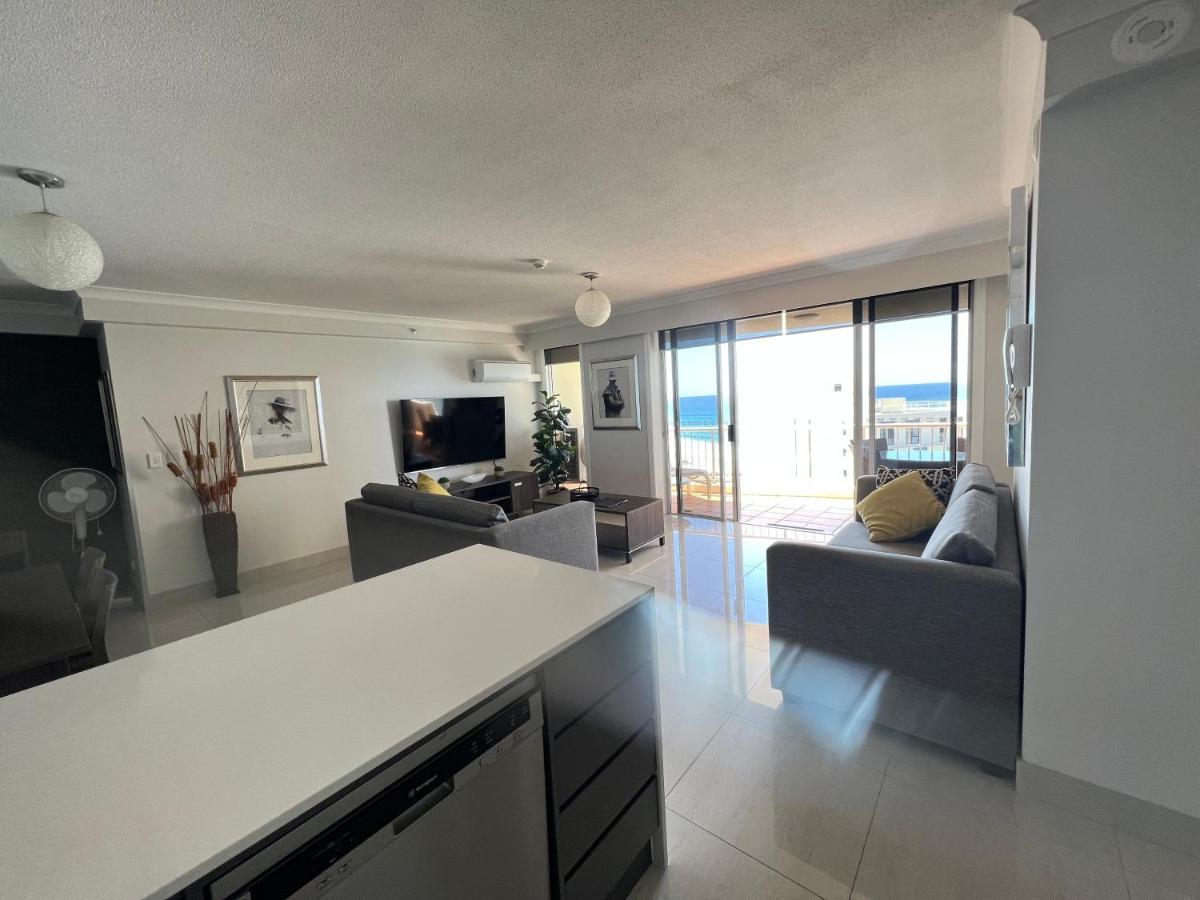 Stunning 2 Bedroom Ocean View Apartment *
