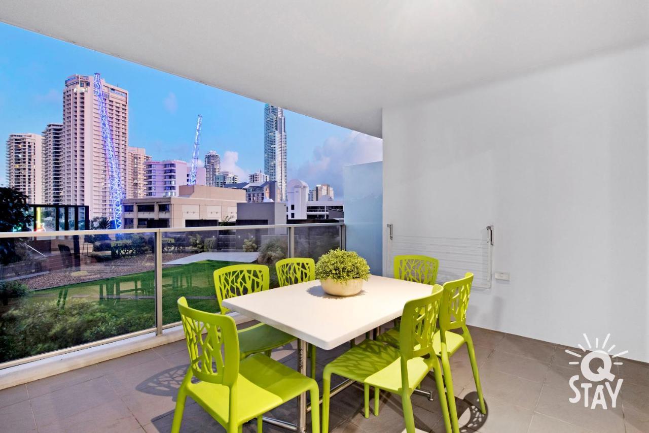 Kids Free In Hinterland View 1 Bedroom Spa At Circle On Cavill - Q Gold Coast