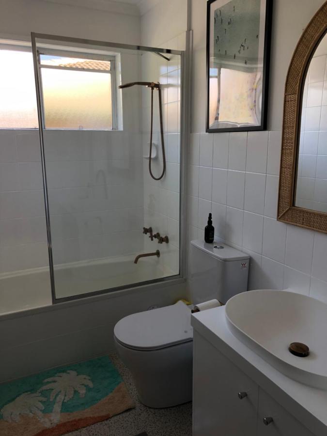Boutique Townhouse Near Surf And Holiday home Gold Coast