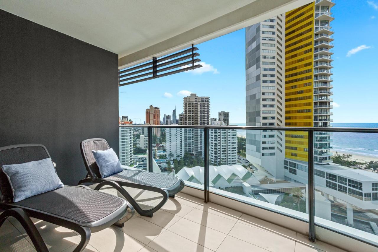 Apartment Tower 1 Oracle 16th Floor Stunning Views *