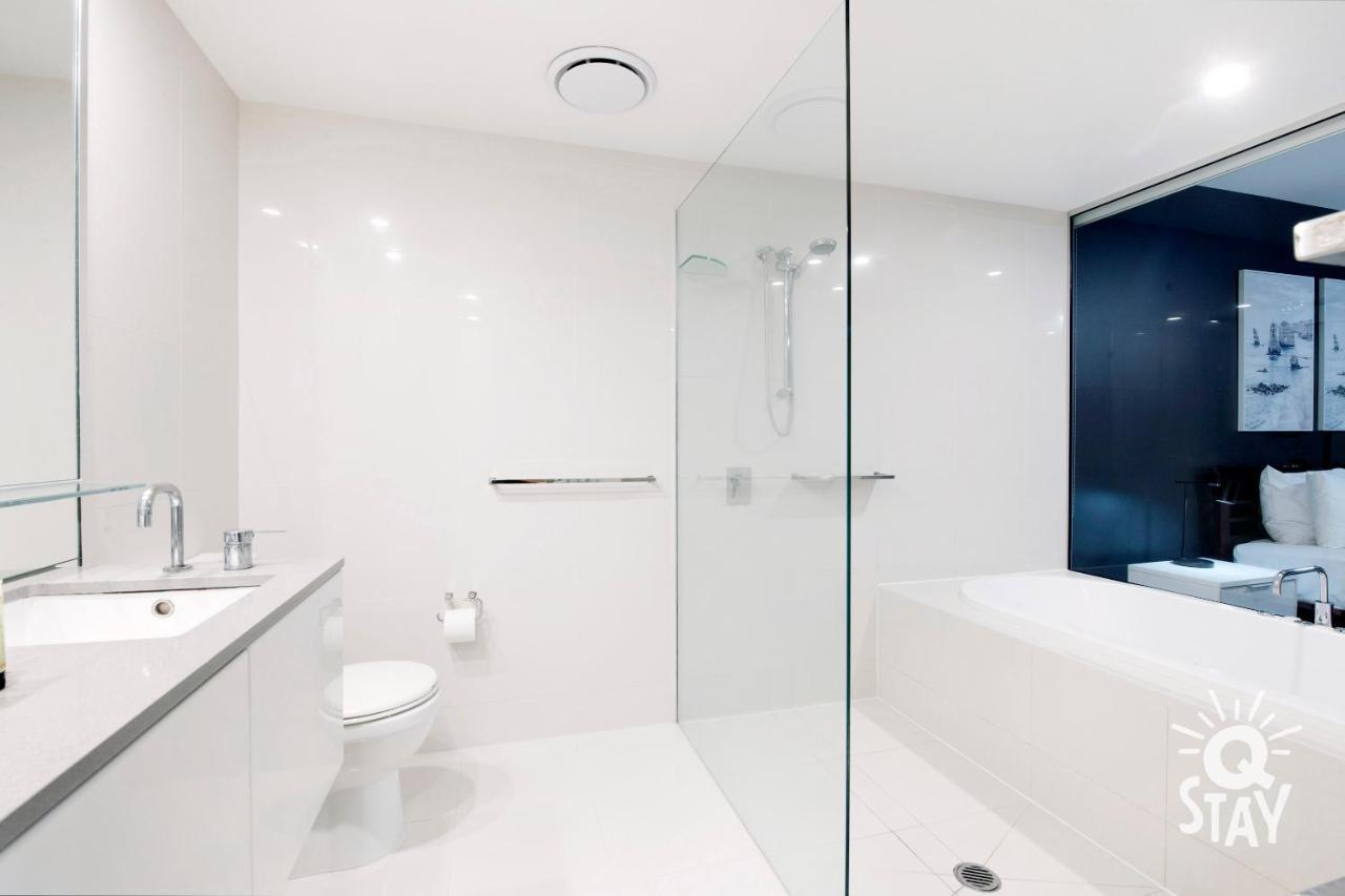 Apartment Kids Free In Hinterland View 1 Bedroom Spa At Circle On Cavill - Q