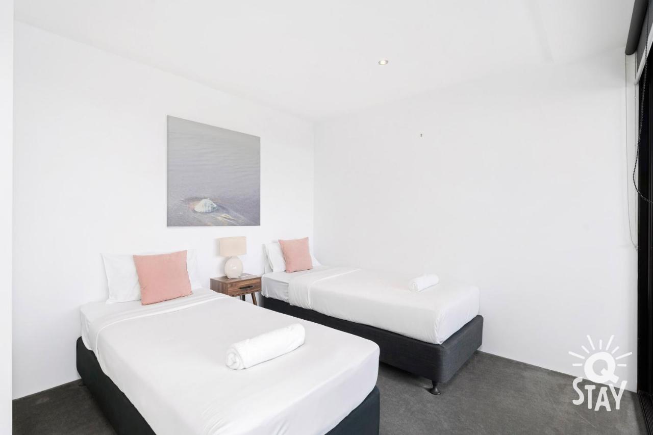 Apartment Kids Free In Hinterland View 1 Bedroom Spa At Circle On Cavill - Q *